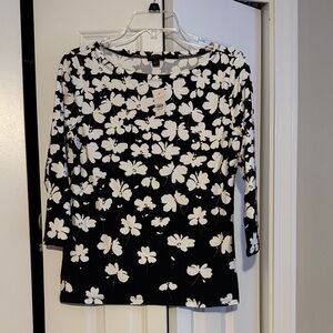Ann Taylor-NWT-Floral Black and White Women's Top